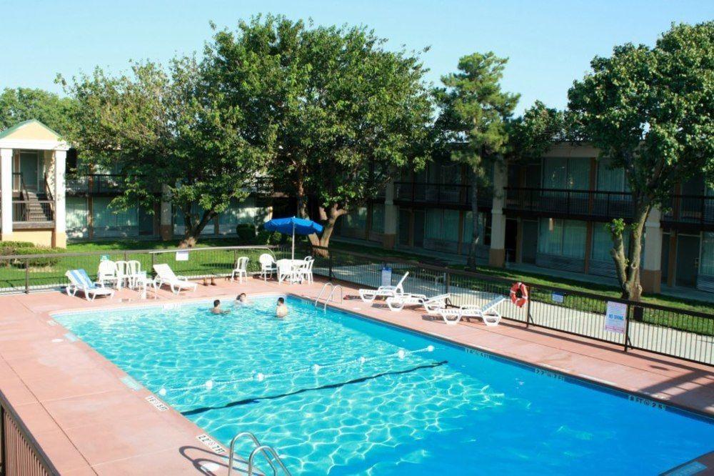 Quality Inn Ponca City Route 77 エクステリア 写真