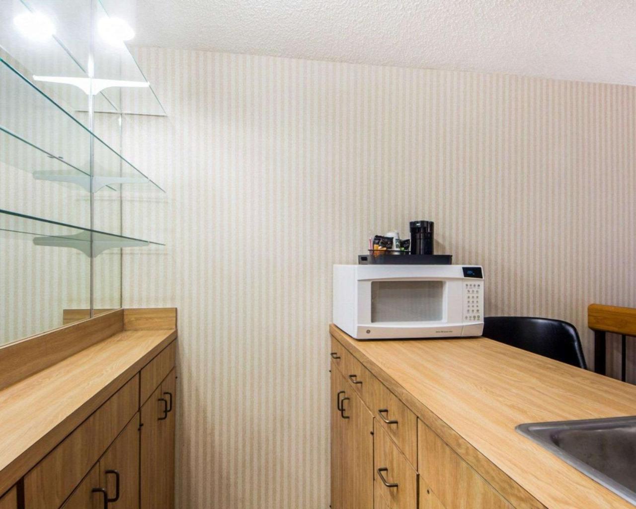 Quality Inn Ponca City Route 77 エクステリア 写真