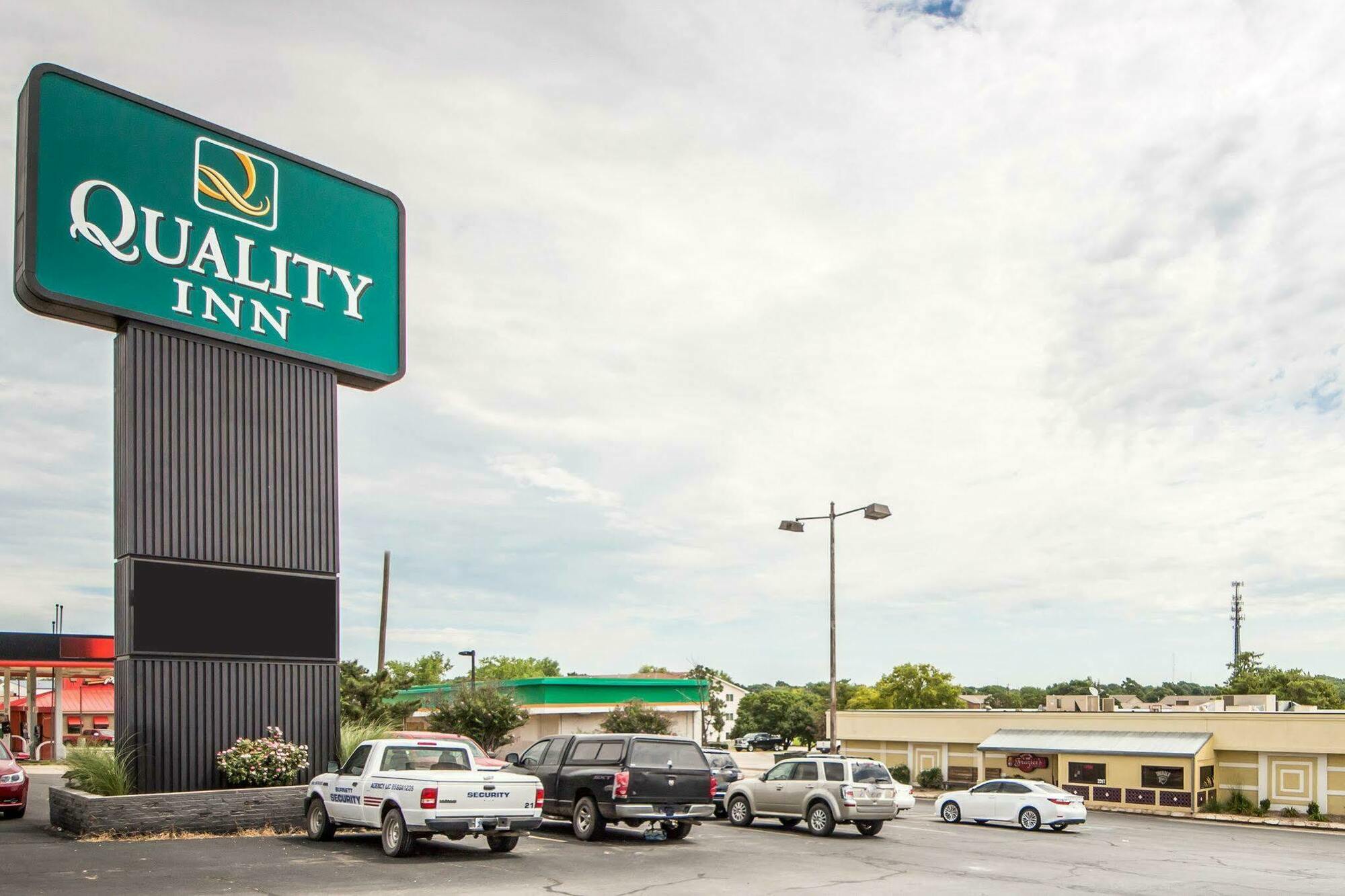 Quality Inn Ponca City Route 77 エクステリア 写真