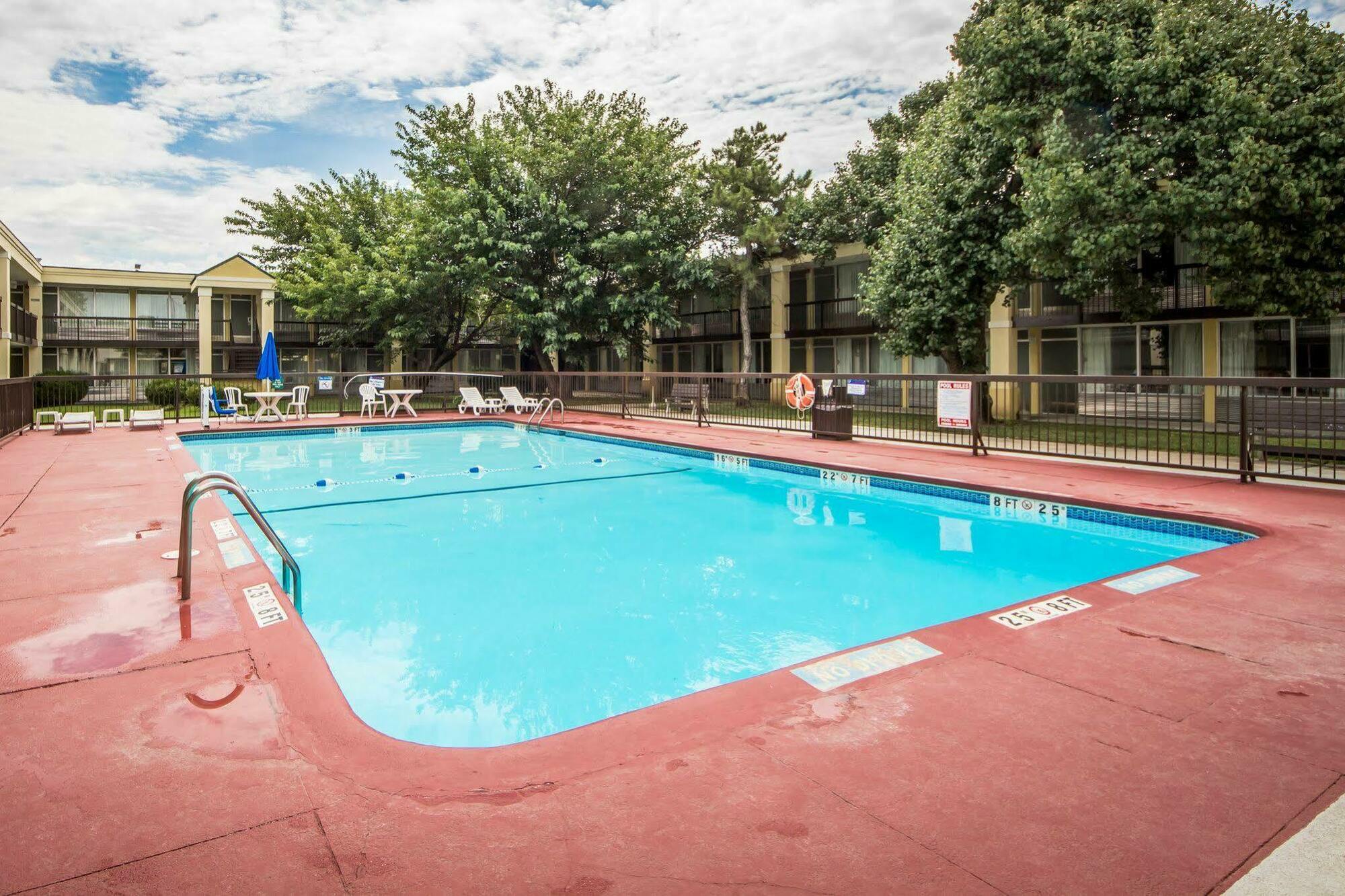 Quality Inn Ponca City Route 77 エクステリア 写真