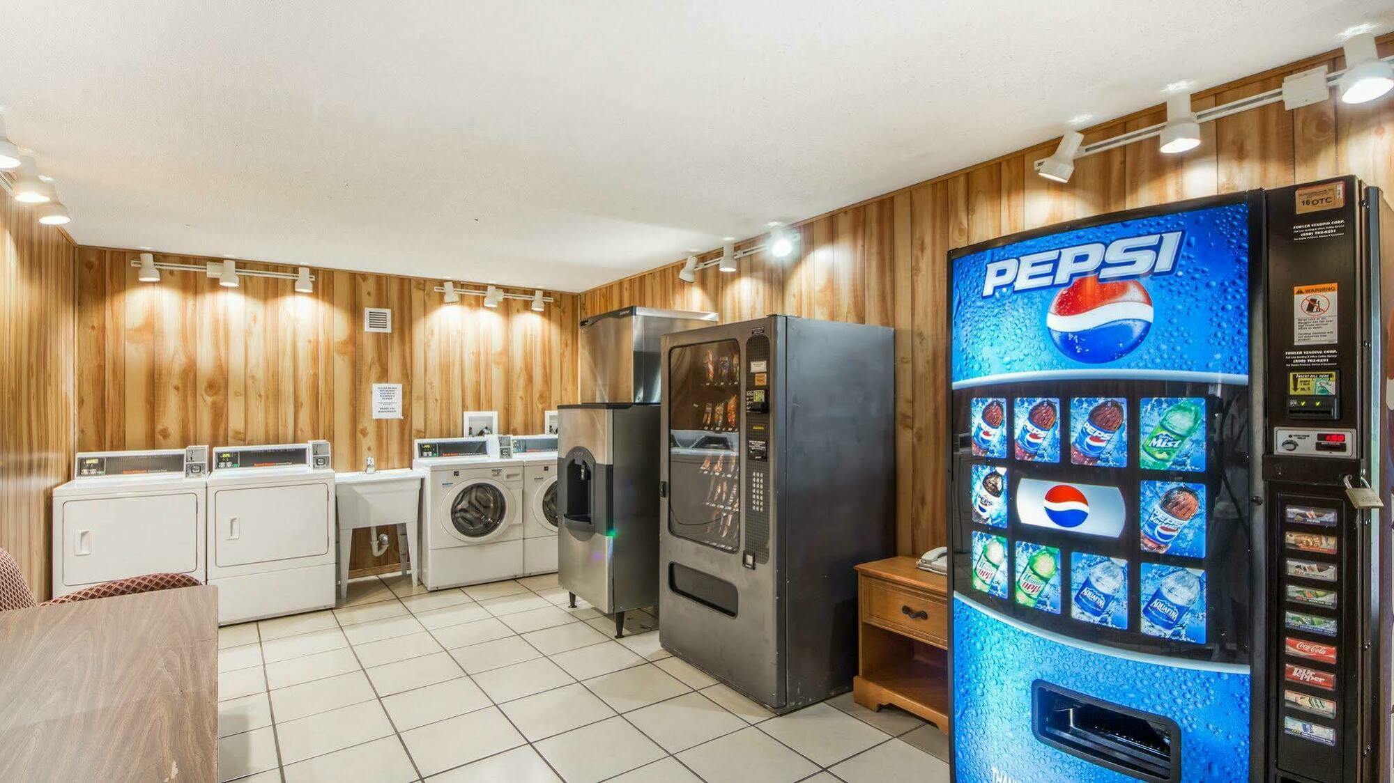 Quality Inn Ponca City Route 77 エクステリア 写真